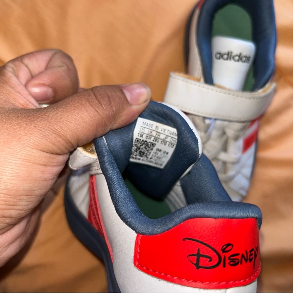 Adidas boys shoes Donald Duck - Picture 7 of 8